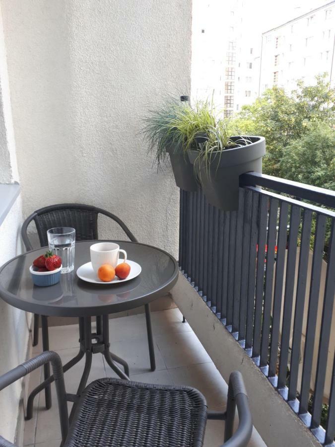 Apartament Downtown Apartment Гдиня Екстериор снимка