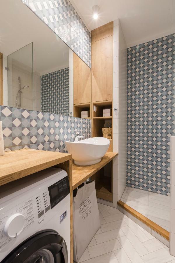 Apartament Downtown Apartment Гдиня Екстериор снимка
