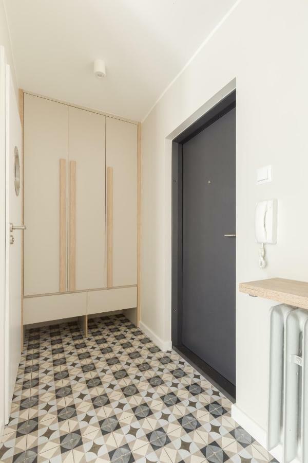 Apartament Downtown Apartment Гдиня Екстериор снимка