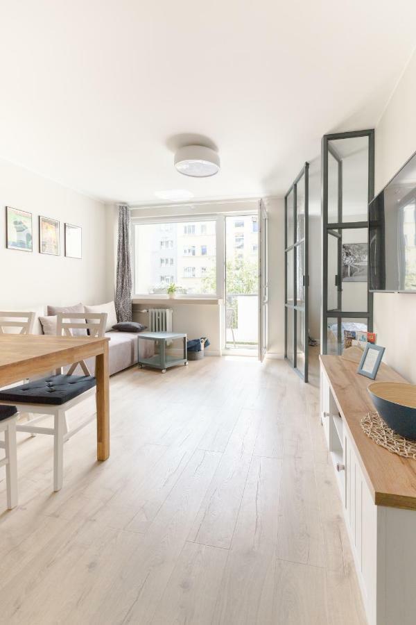 Apartament Downtown Apartment Гдиня Екстериор снимка