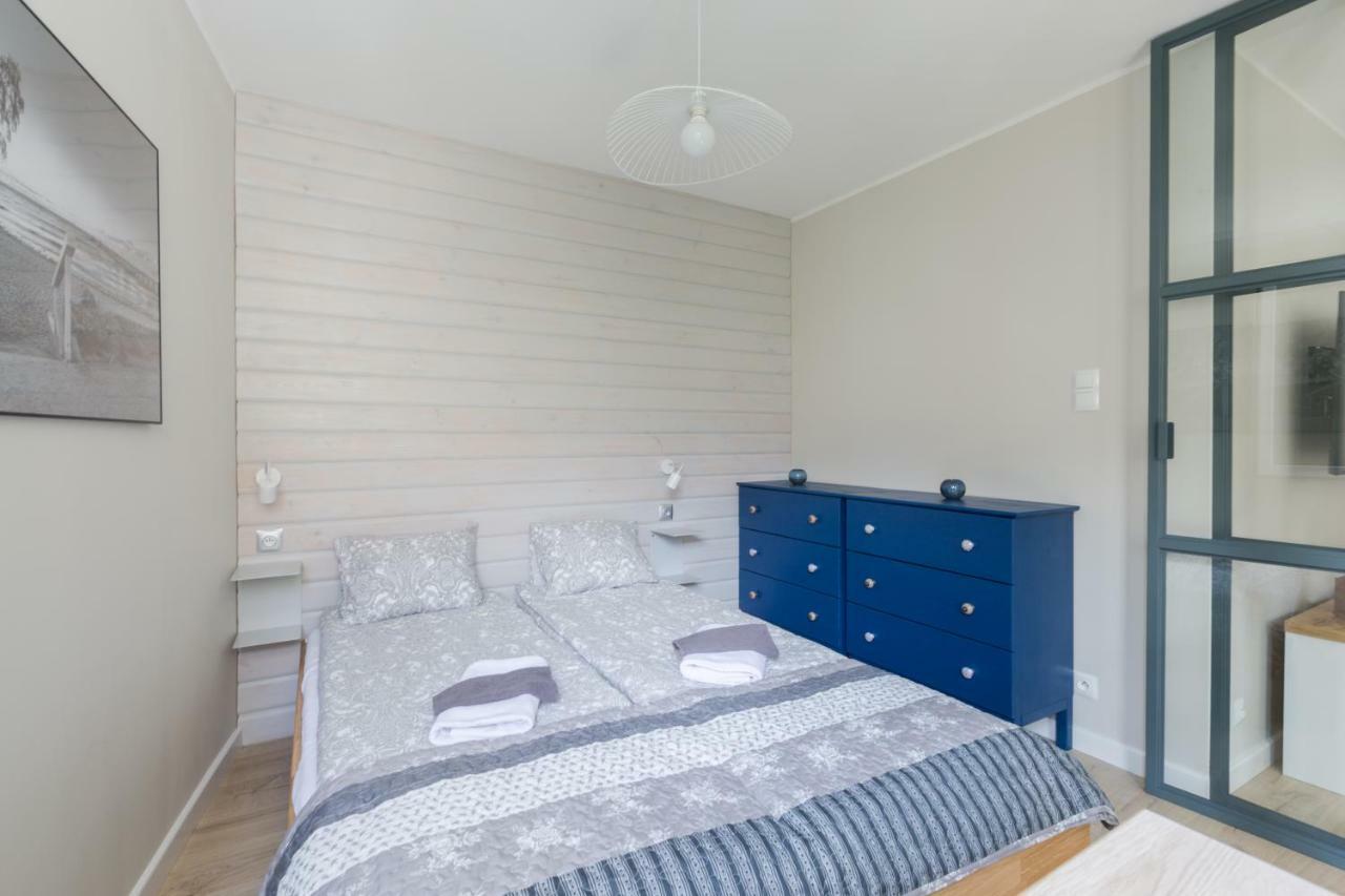 Apartament Downtown Apartment Гдиня Екстериор снимка